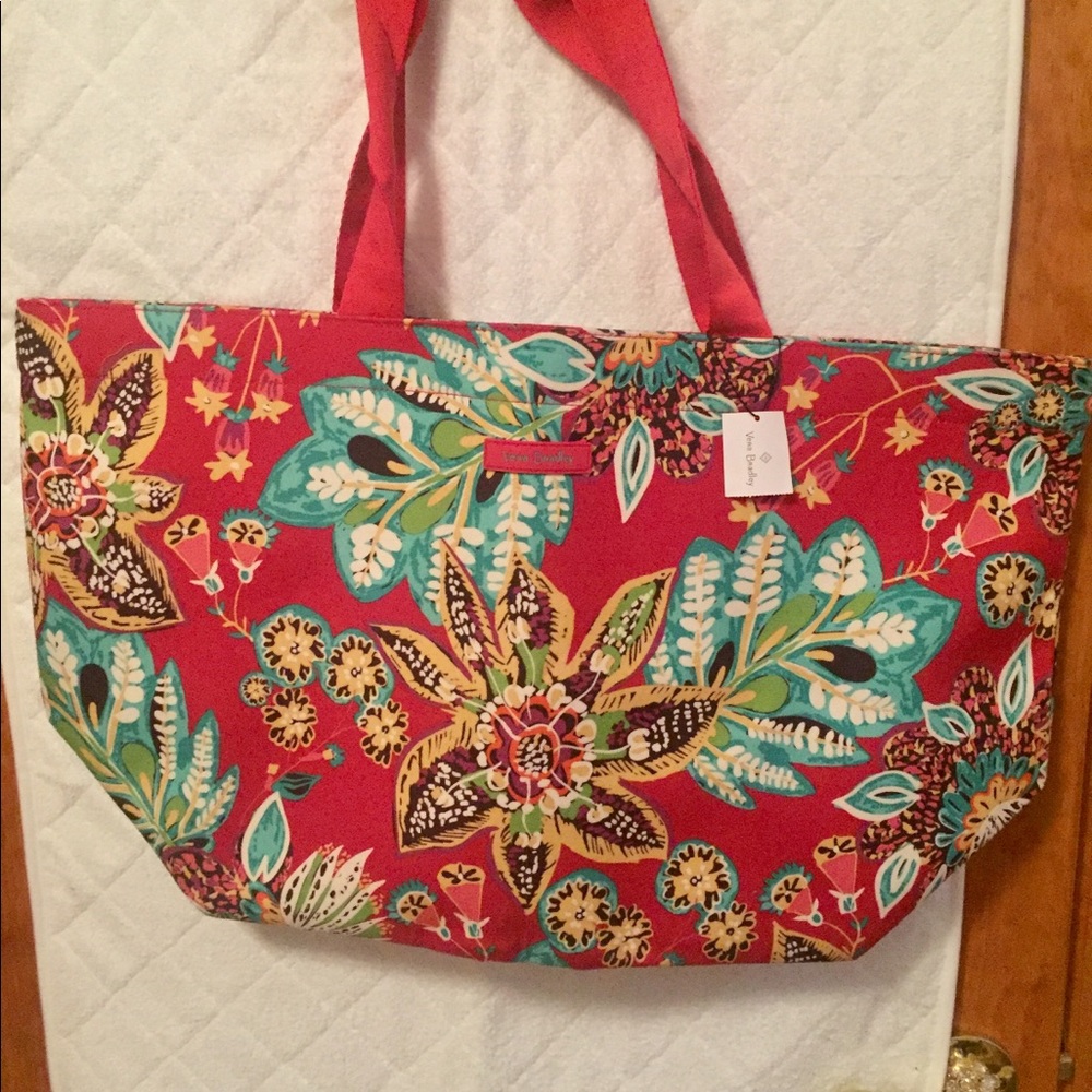 Vera Bradley large family tote (rumba print)